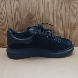 Alexander MQueen Black Men's Sneakers US9 EU 43
